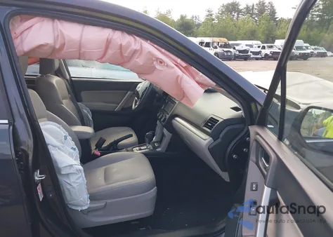 2015 Subaru Forester 2.5I Limited z USA, uszkodzony, nr VIN JF2SJARC2FH446882